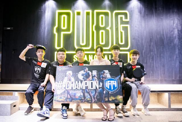 了激烈的讨 了激烈的讨