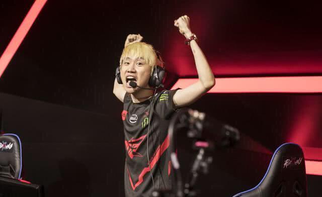 在年轻球员 在年轻球员